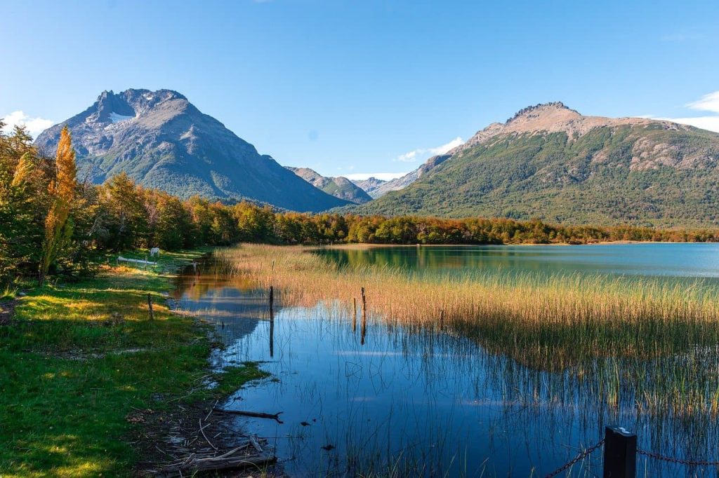 Lake and Mountain - Summer Travel